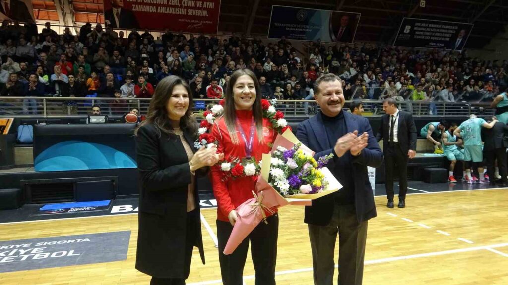 20240218aw144568-3-1024x576 Yasemin Adar’a coşkulu tören