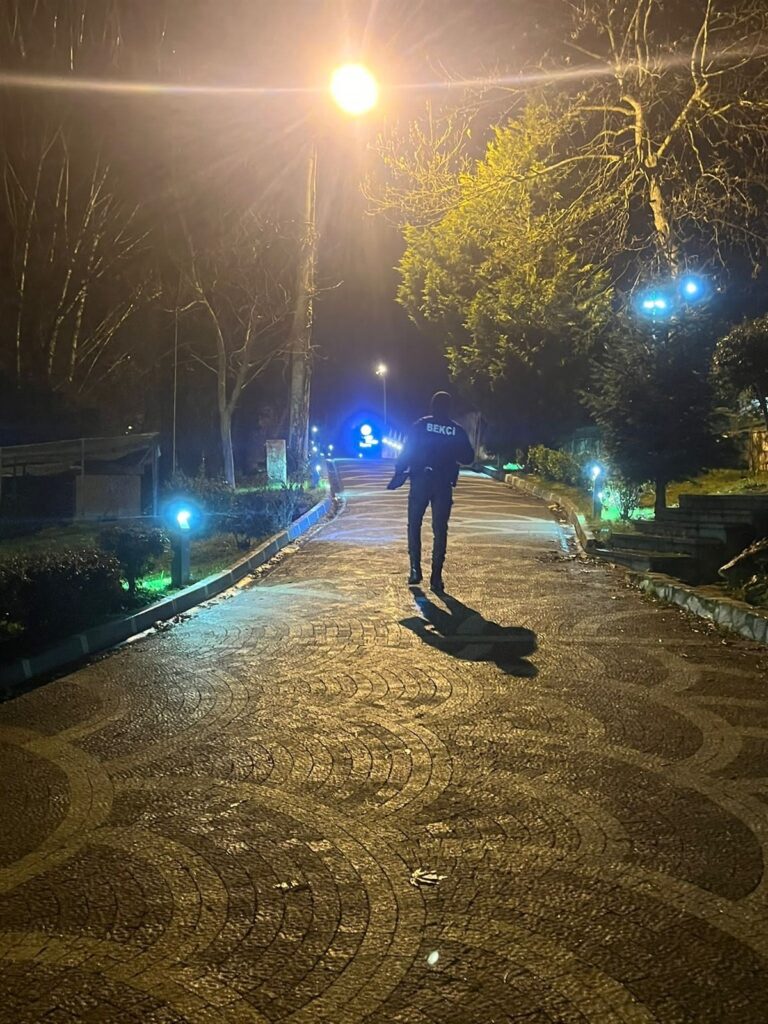 AW140180_01-768x1024 Balıkesir’de emniyet hapis cezası bulunan 25 şahsı yakaladı