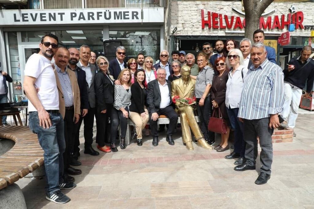 20240402aw175554-6-1024x683 Yazar Sabahattin Ali Edremit’te anıldı