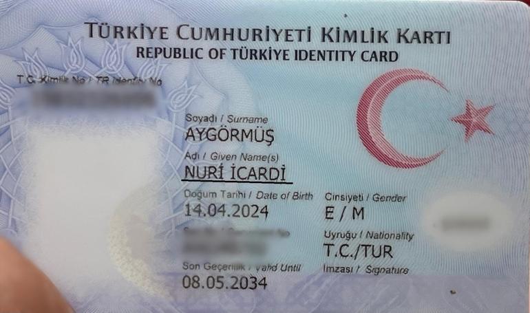 66810a70557ced251f7fefa9 Balıkesir'de Galatasaray fanatiği, oğluna 'Nuri Icardi' ismini verdi